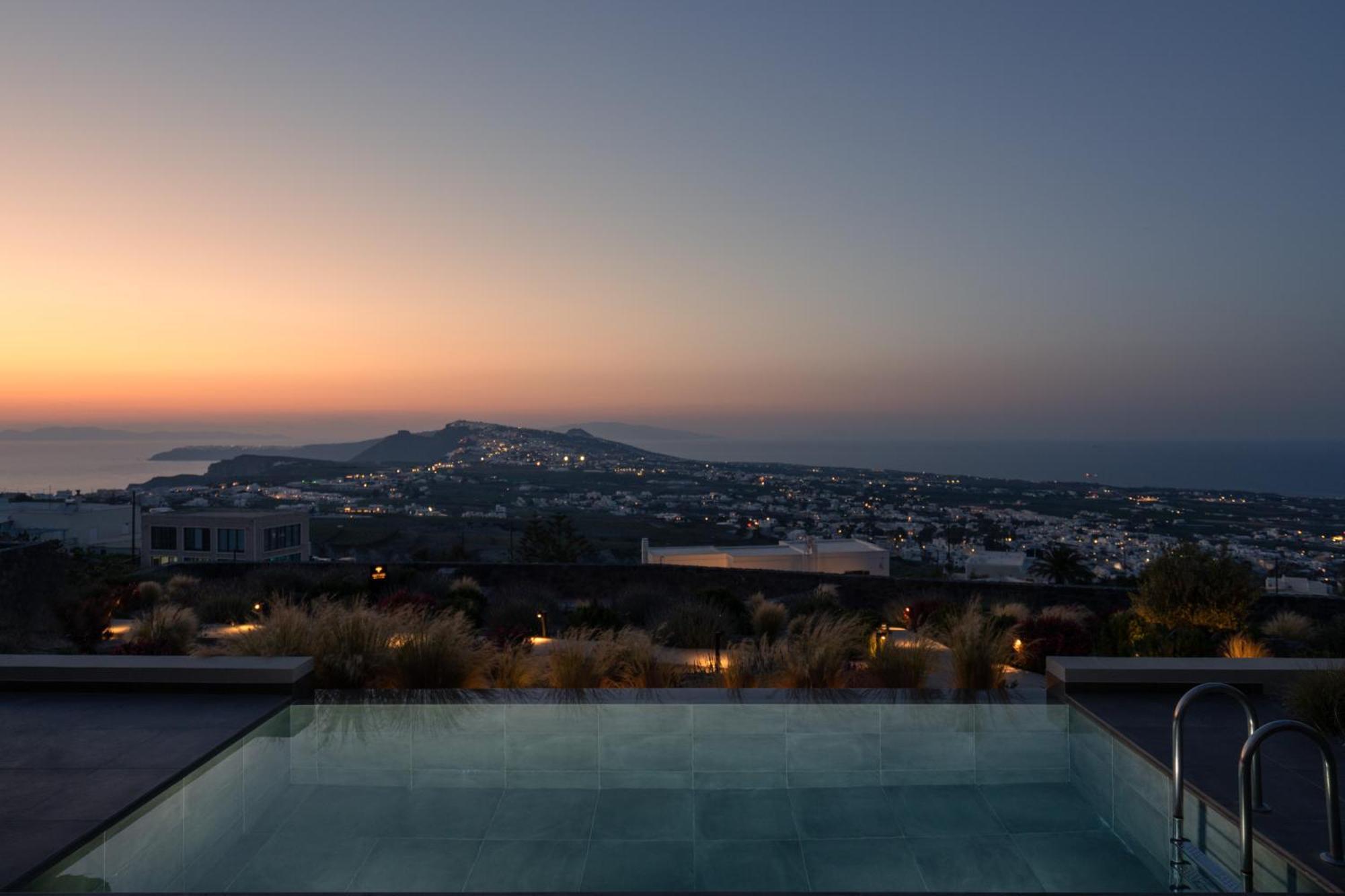 Hotel Apikia Santorini Pyrgos Kallistis