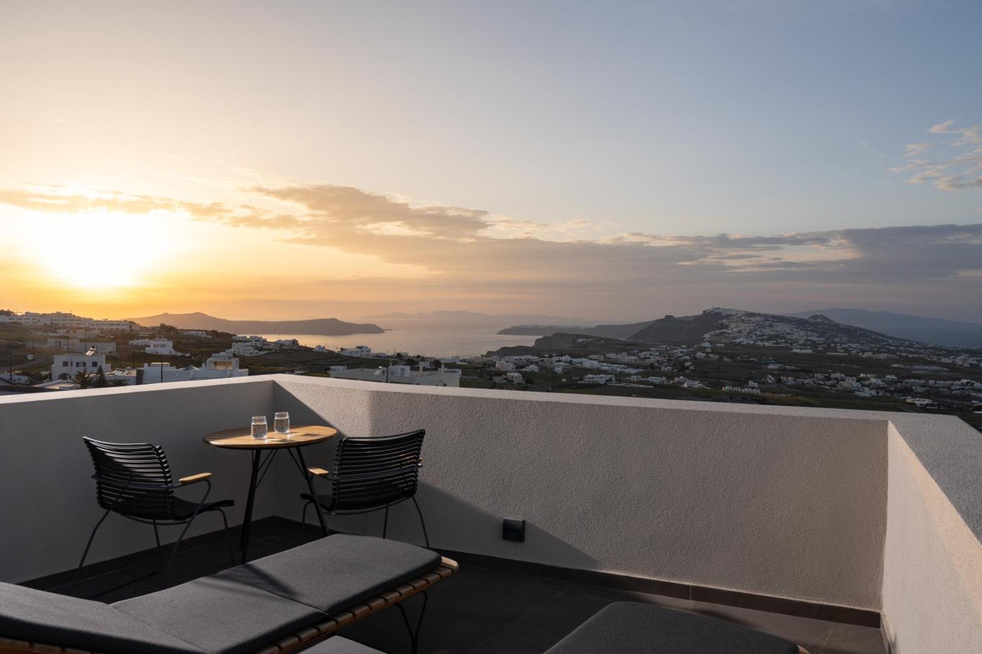 Apikia Santorini